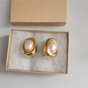 ✨️VINTAGE Givenchy Clip-on Gold Earrings